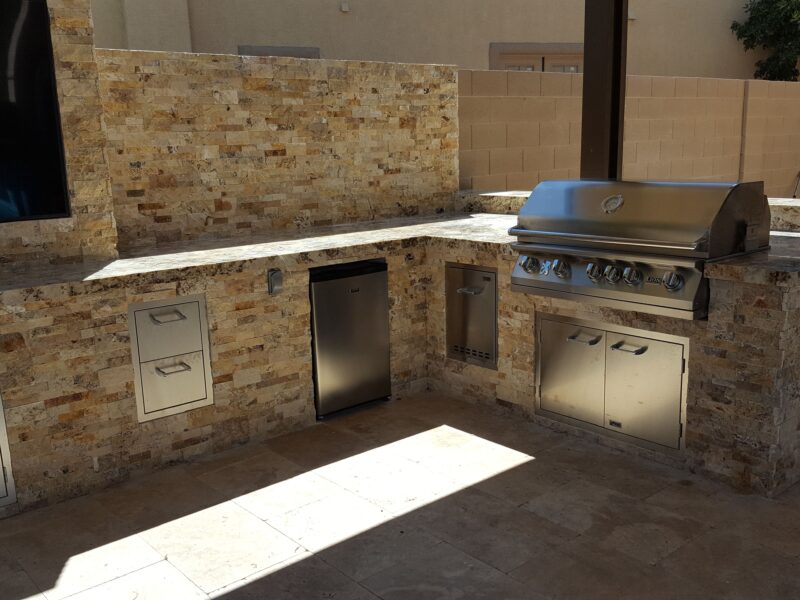 Outdoor Kitchen