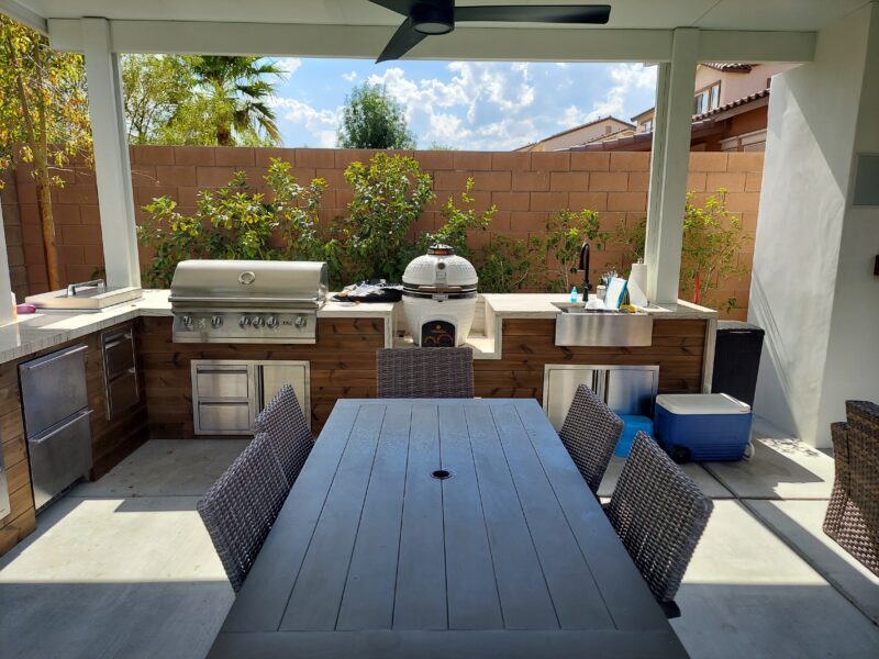 Outdoor Kitchen