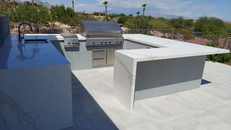 Outdoor Kitchen