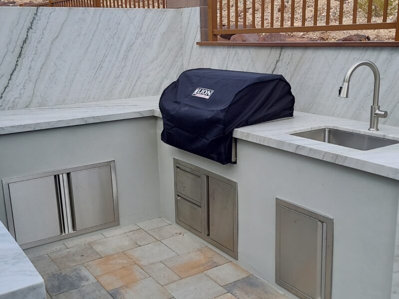 Outdoor Kitchen