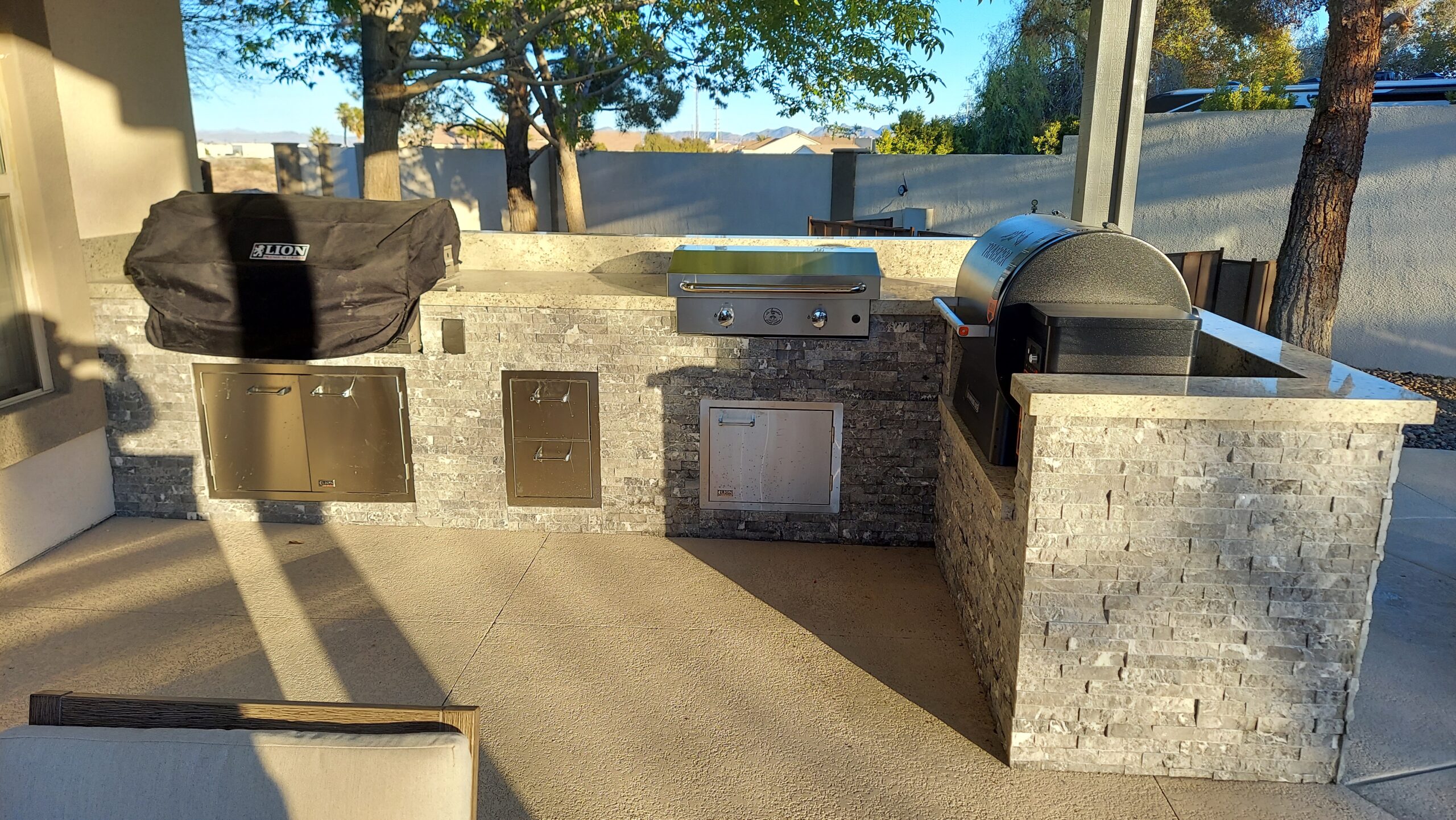 Outdoor Kitchen