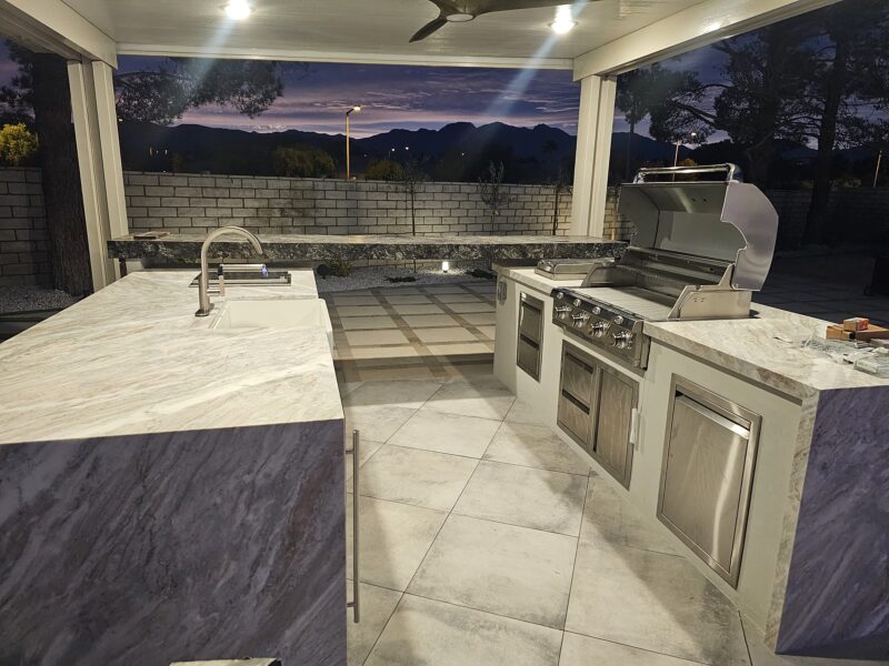 Outdoor Kitchen