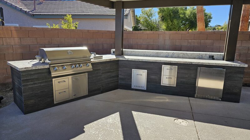 Outdoor Kitchen