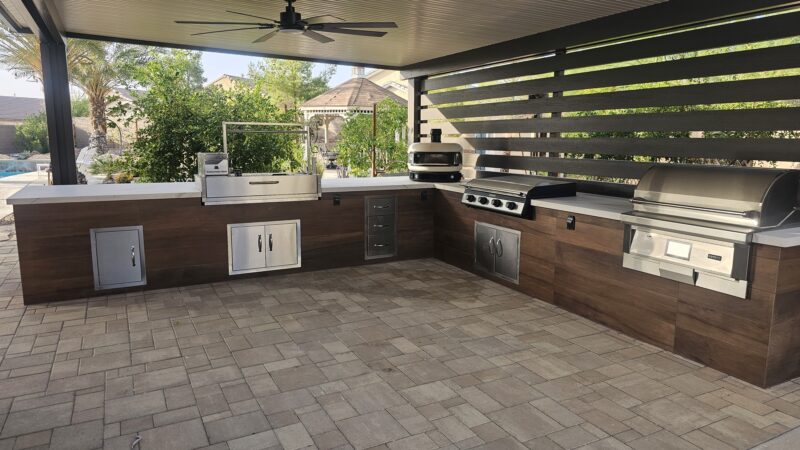 Outdoor Kitchen