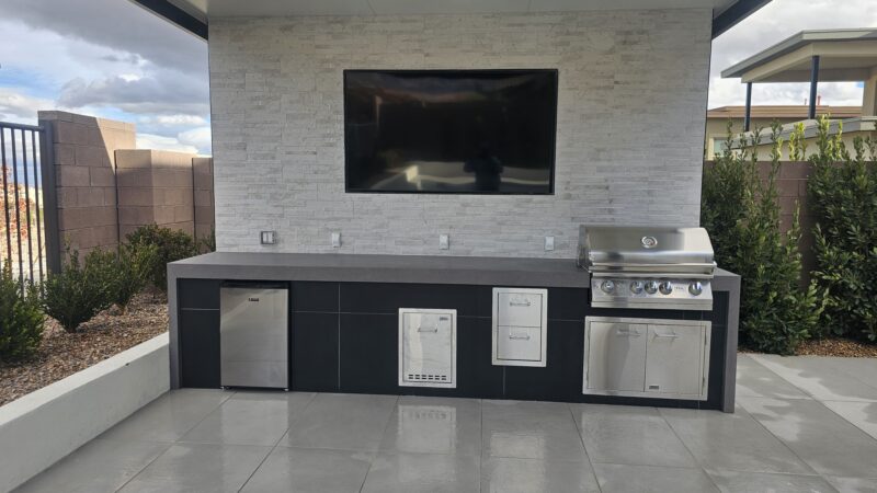 5 Outdoor Kitchen Trends for Las Vegas Homeowners in 2026