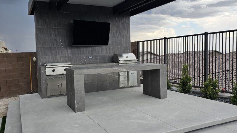 Outdoor Kitchen