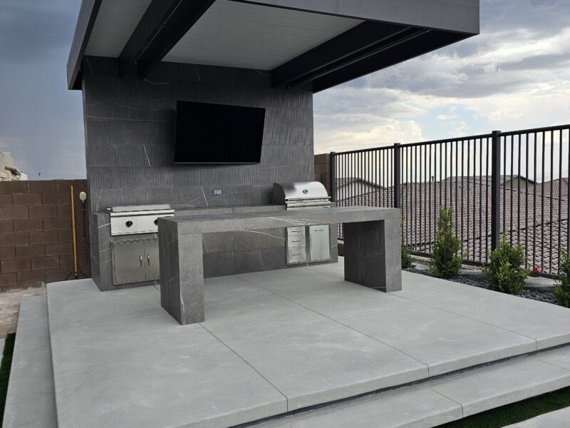 Outdoor Kitchen