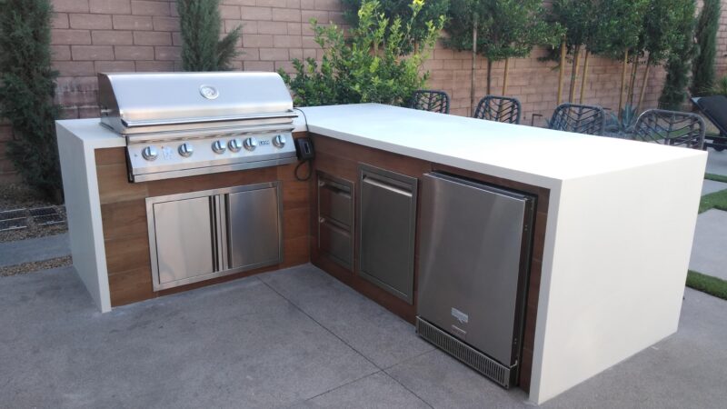 Outdoor Kitchen