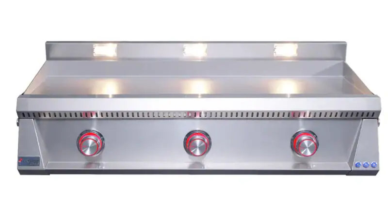 Le Griddle Pro Series built-in griddle with red LED-lit knobs and illuminated back shelf