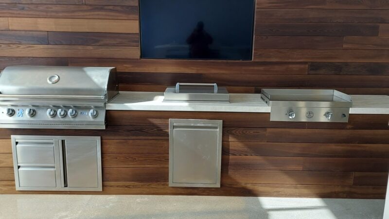 Best Outdoor Kitchen Materials for Las Vegas